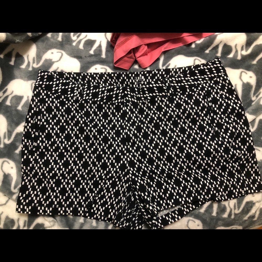 Black and white patterned shorts